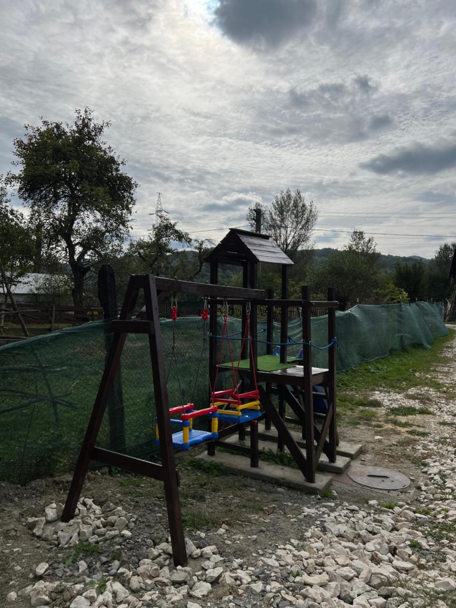 Villa Casa Lupilor Transfagarasan Căpăţîneni-Ungureni Esterno foto